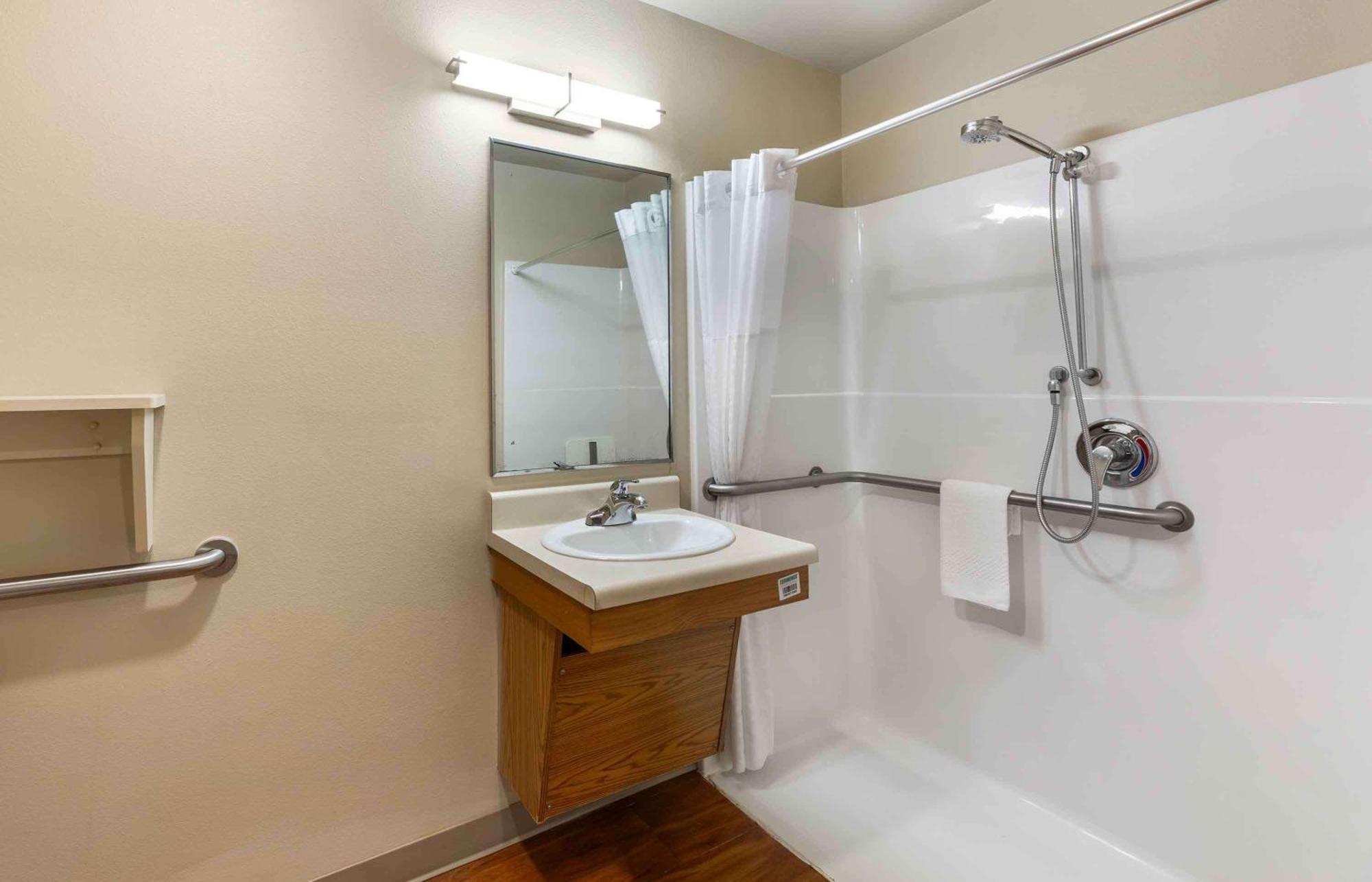 Extended Stay America Select Suites - Akron - South Portage Lakes Екстер'єр фото